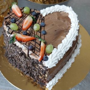 Tejszínes csoki torta